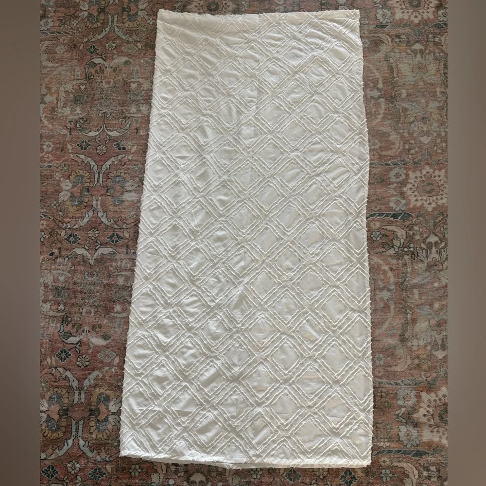 🍃🦋 Chenille White Diamond Shower Curtain - Classic Bath Style